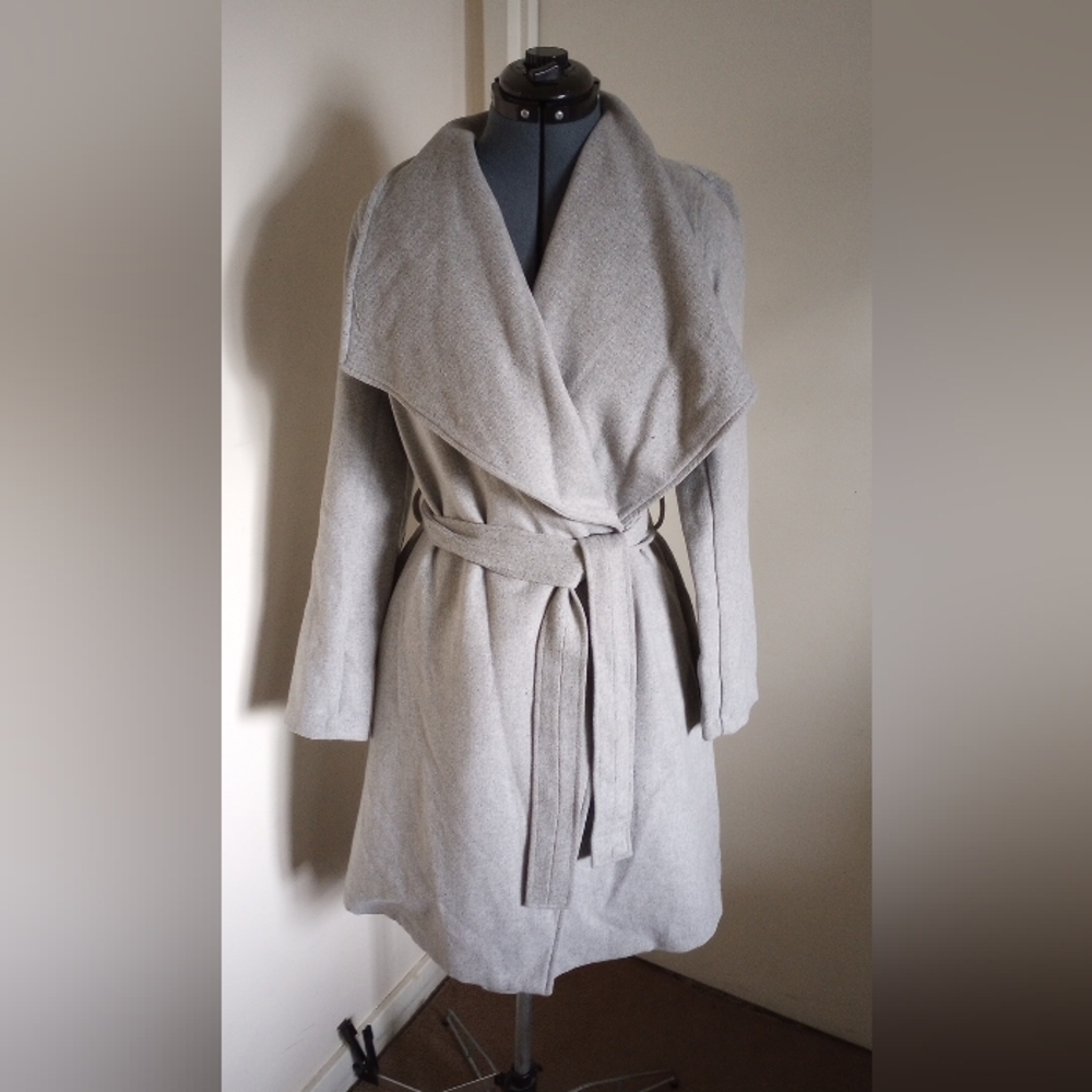Harve Benard Wool Blend Gray Belted Wrap Coat Size Medium NWT